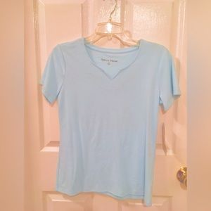 Never been worn. Tag still on it.